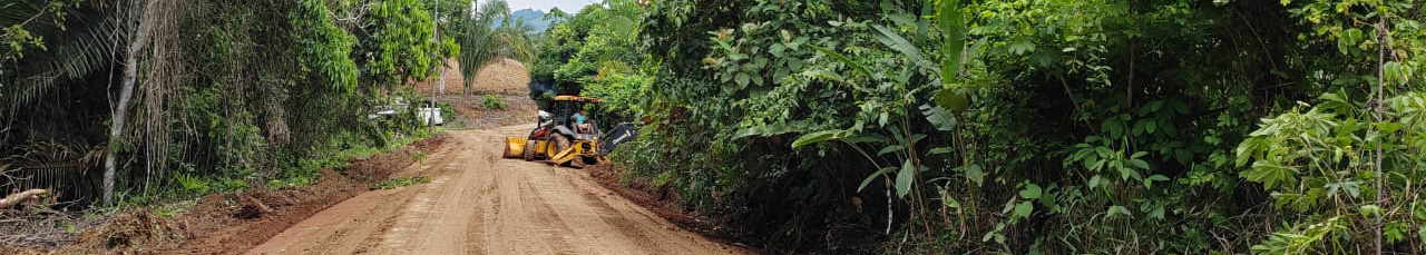 Labores de mantenimiento de caminos en el distrito de PILAS